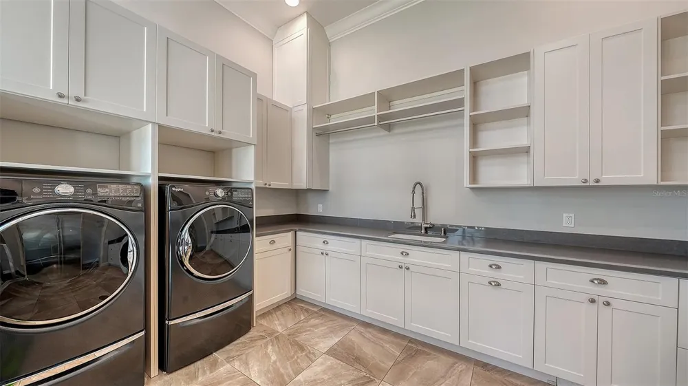 313 LOOKOUT POINT DRIVE Osprey, FL 34229