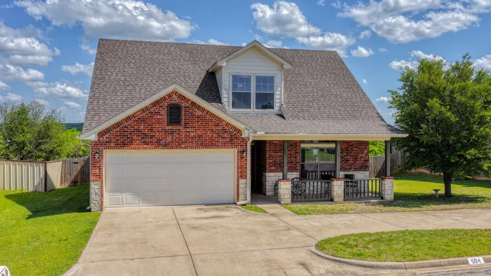 604 Holiday Hills Drive Mineral Wells, TX 76067