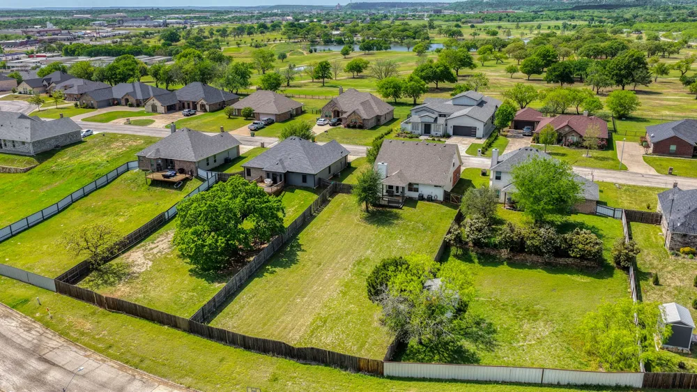 604 Holiday Hills Drive Mineral Wells, TX 76067