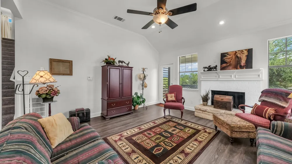 604 Holiday Hills Drive Mineral Wells, TX 76067