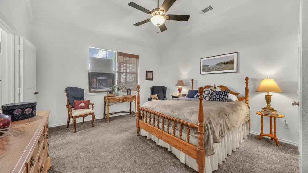 604 Holiday Hills Drive Mineral Wells, TX 76067