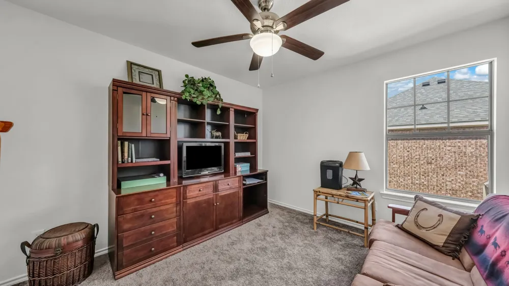 604 Holiday Hills Drive Mineral Wells, TX 76067