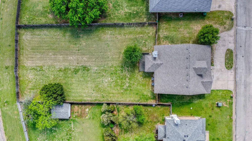 604 Holiday Hills Drive Mineral Wells, TX 76067