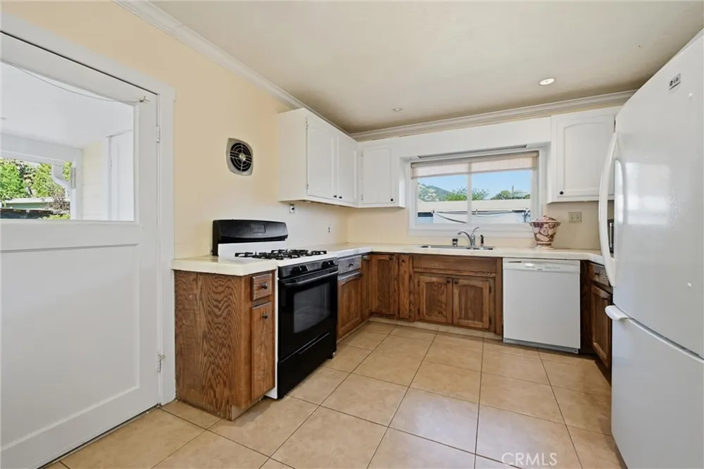 3440 Beach Nice, CA 95464