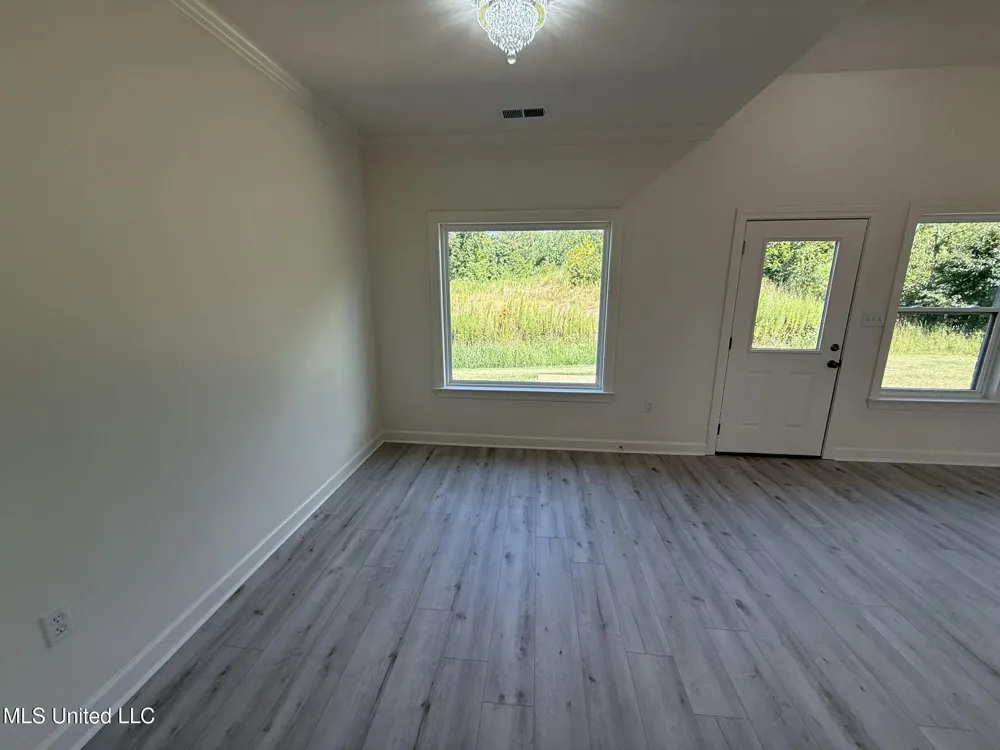 37 Honey Suckle Cove Holly Springs, MS 38635