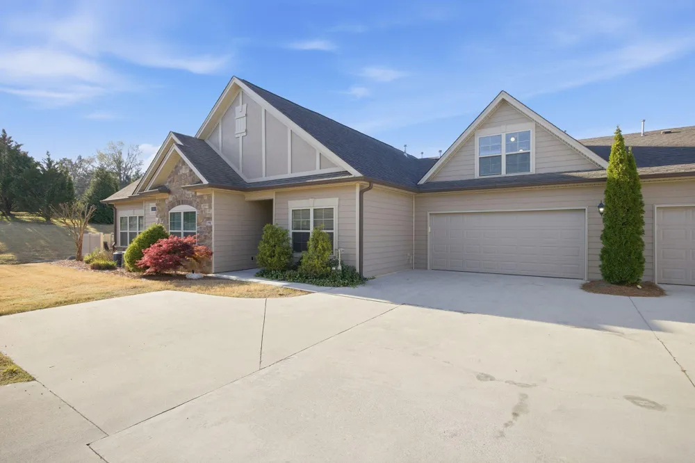 1792 Sedgefield Drive Ooltewah, TN 37363