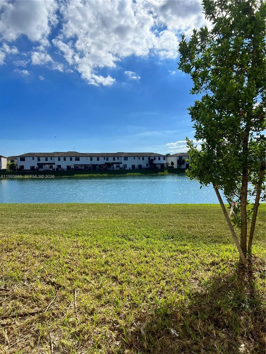 10030 SW 228th Ter Miami, FL 33190