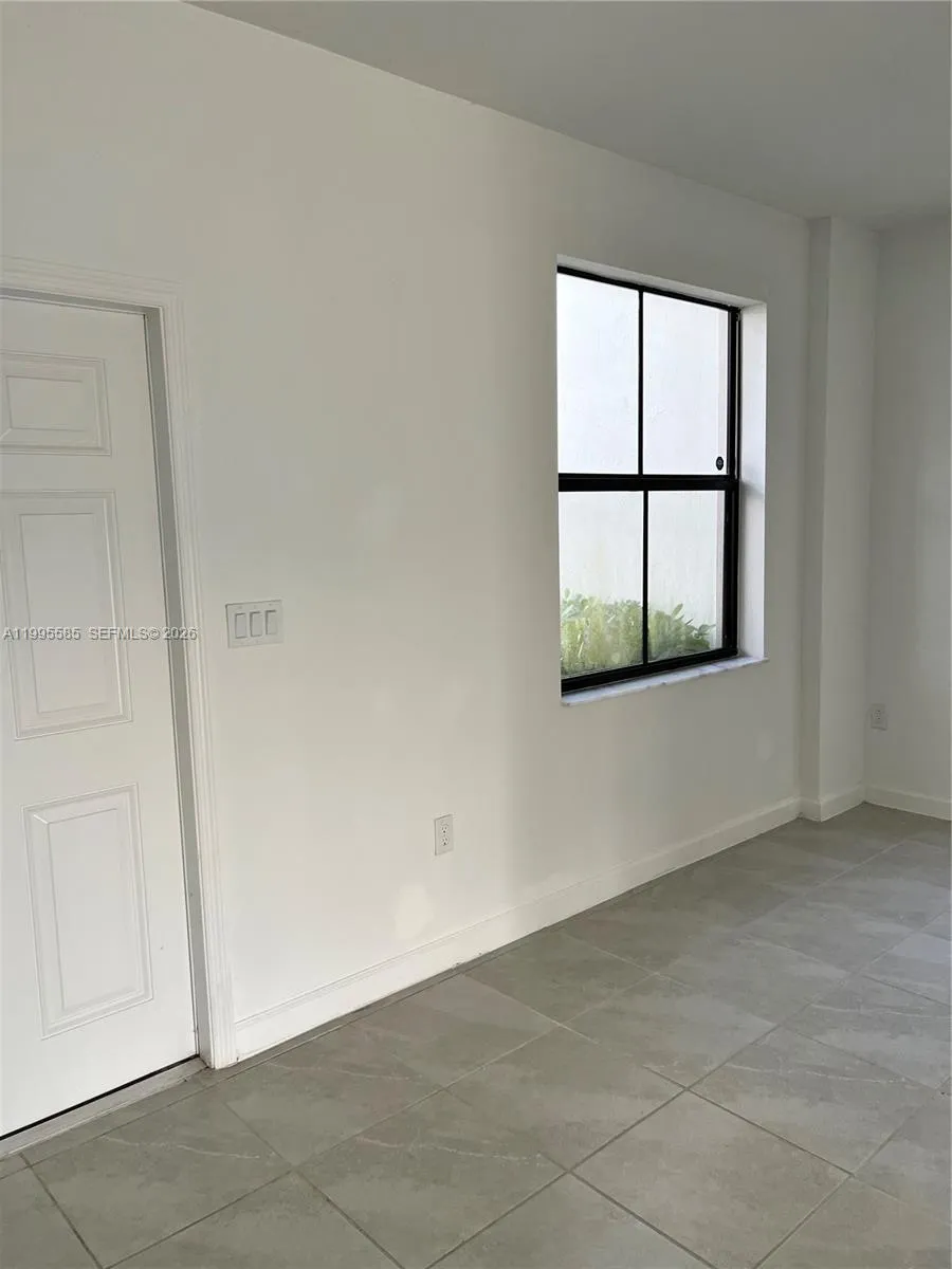 10030 SW 228th Ter Miami, FL 33190