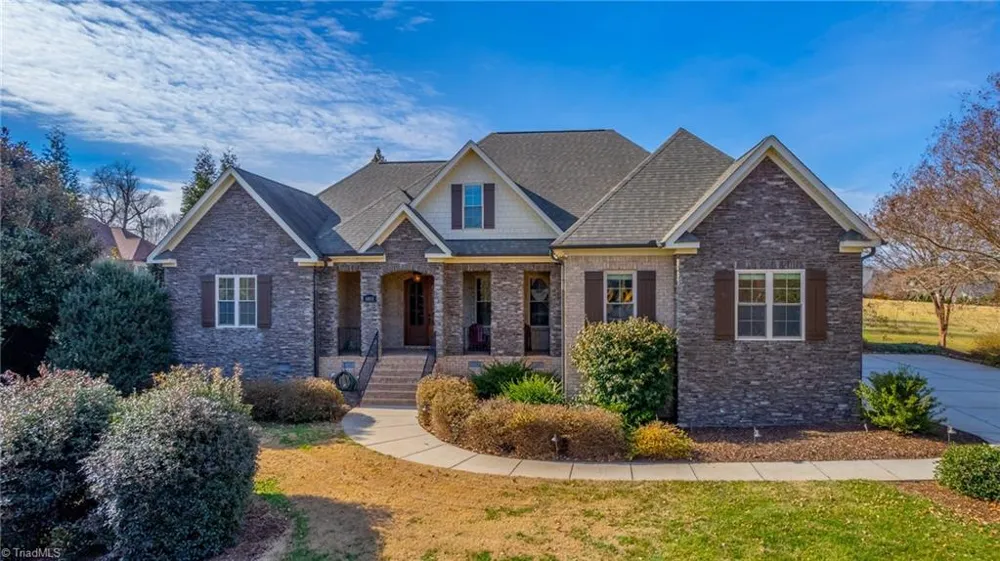 6803 River Farm Drive Oak Ridge, NC 27310