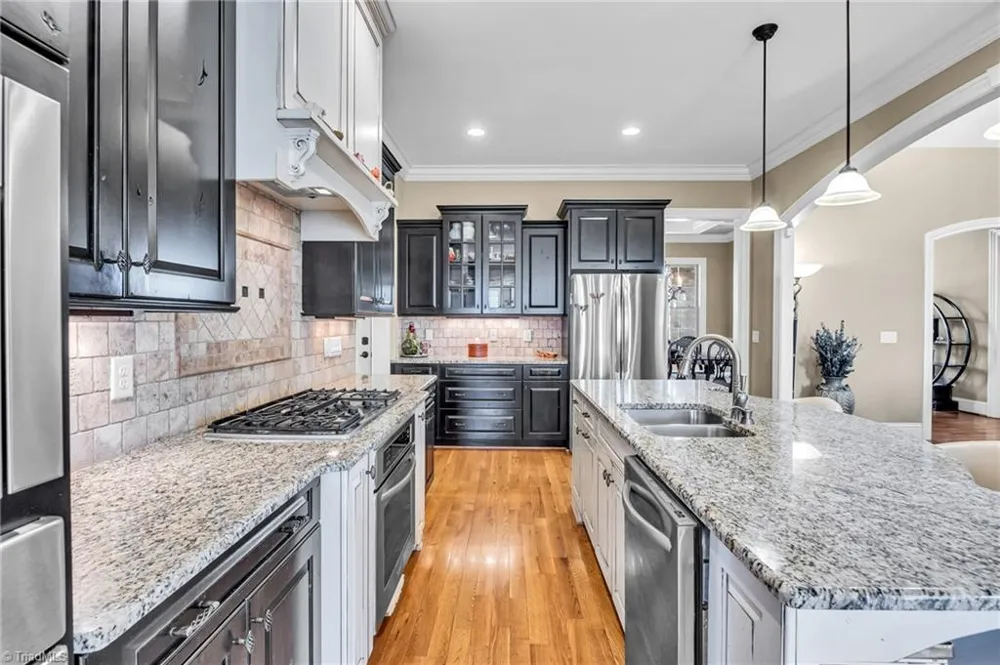 6803 River Farm Drive Oak Ridge, NC 27310