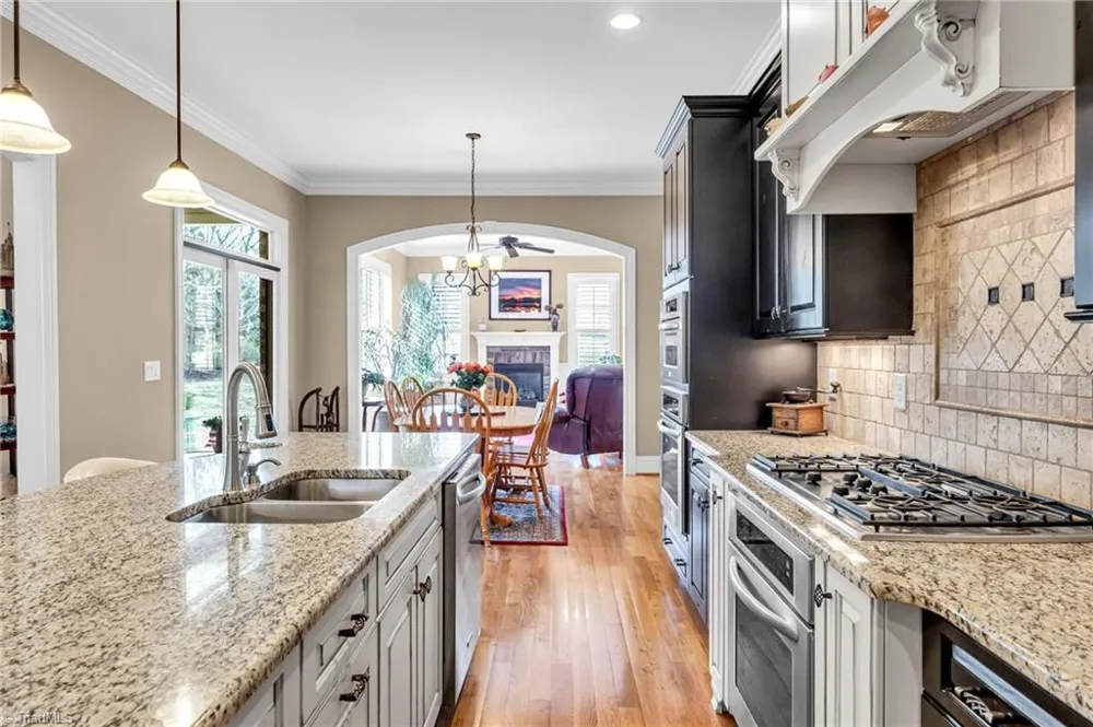 6803 River Farm Drive Oak Ridge, NC 27310