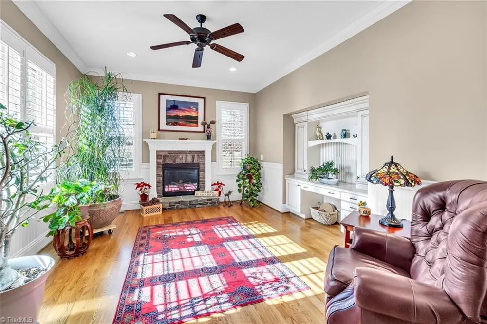 6803 River Farm Drive Oak Ridge, NC 27310