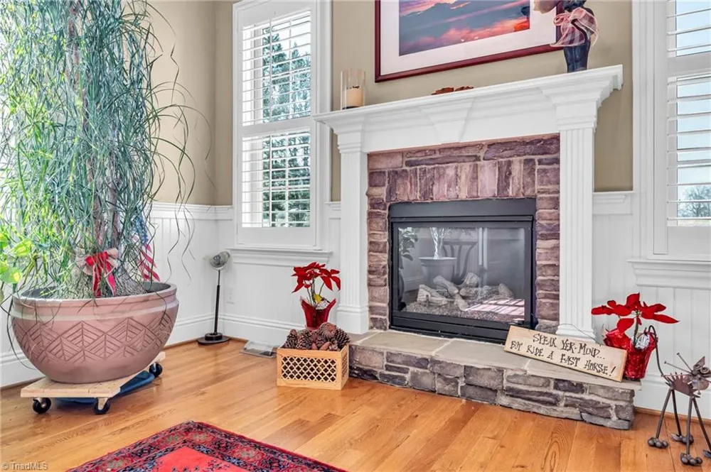6803 River Farm Drive Oak Ridge, NC 27310