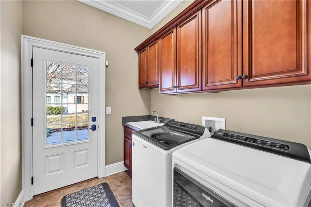6803 River Farm Drive Oak Ridge, NC 27310