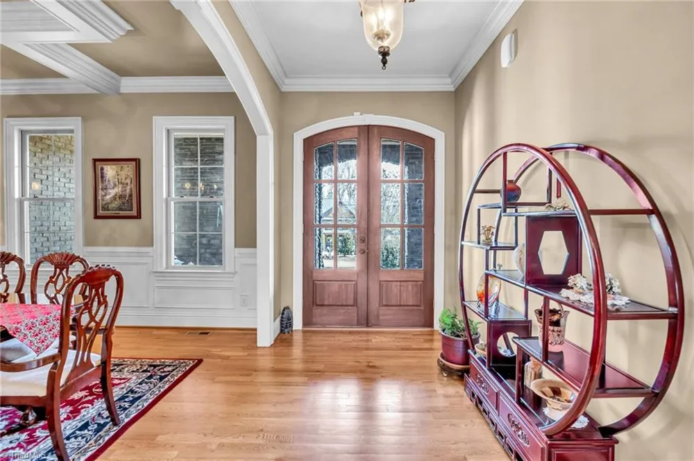6803 River Farm Drive Oak Ridge, NC 27310