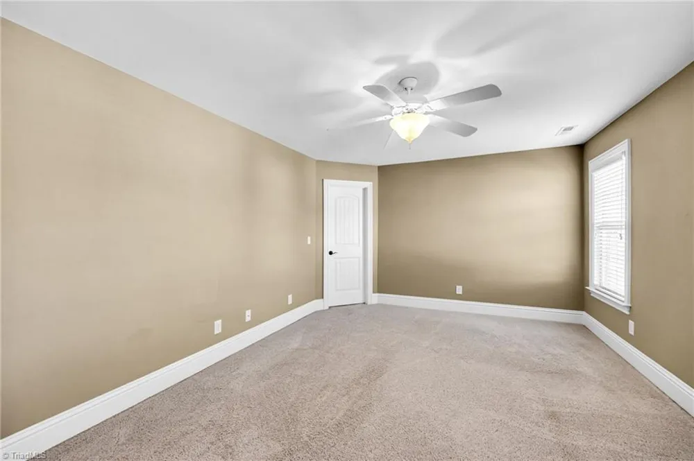6803 River Farm Drive Oak Ridge, NC 27310