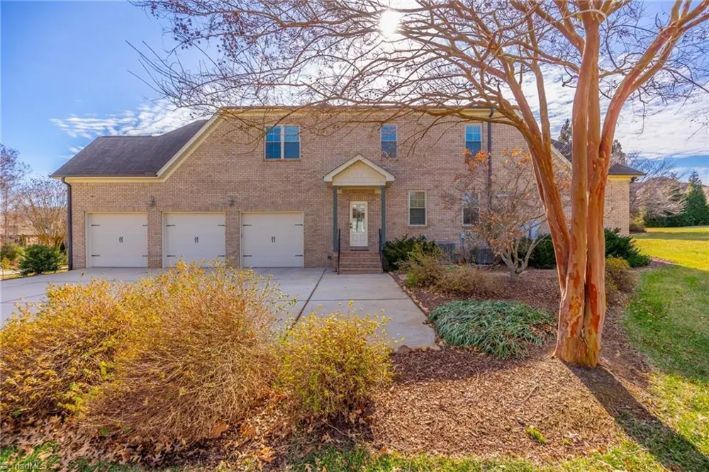 6803 River Farm Drive Oak Ridge, NC 27310