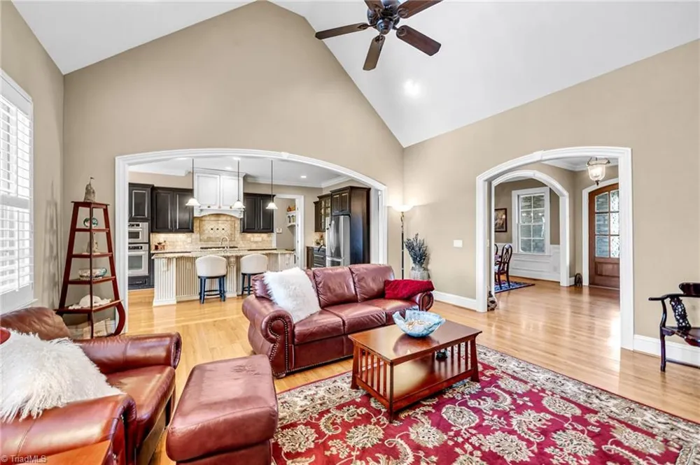 6803 River Farm Drive Oak Ridge, NC 27310