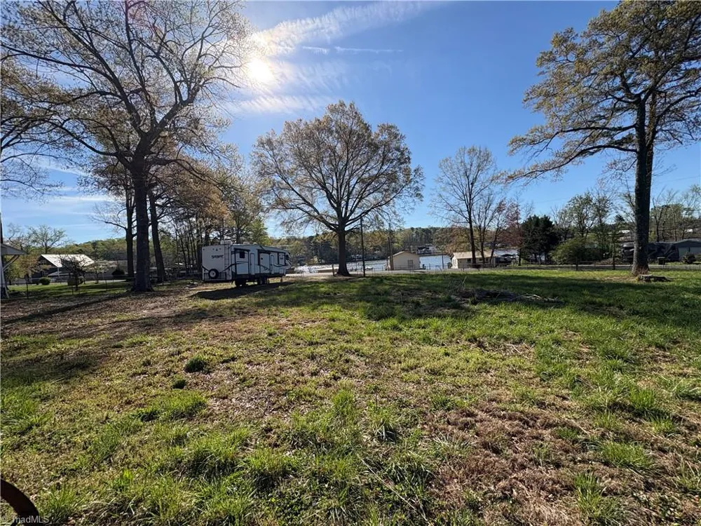 431 Lake Shore Avenue Lexington, NC 27292