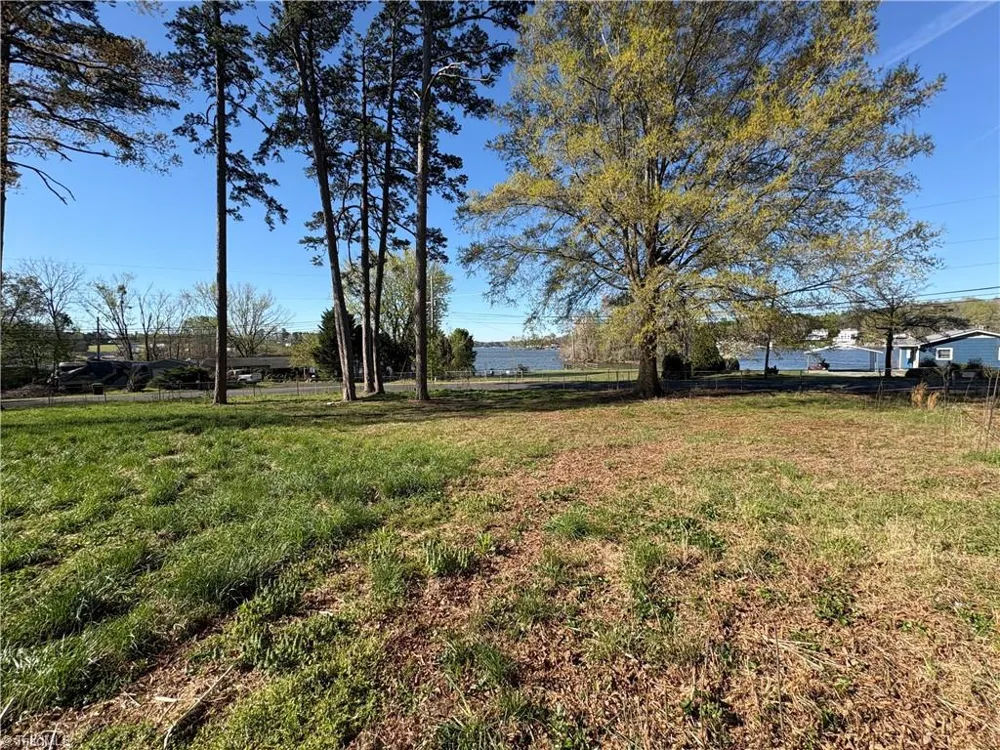 431 Lake Shore Avenue Lexington, NC 27292
