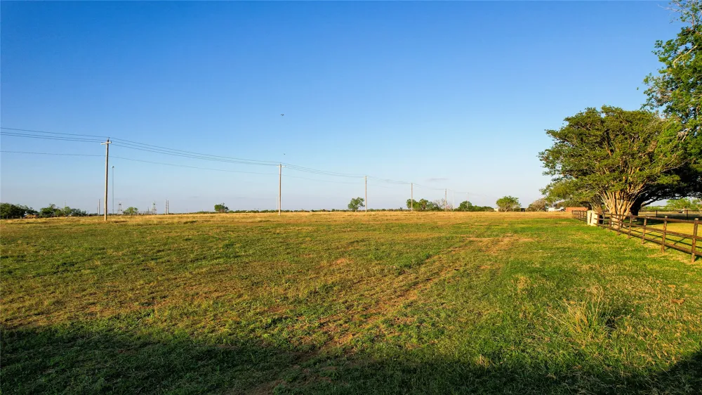 3 E State Highway 87 Nixon, TX 78140