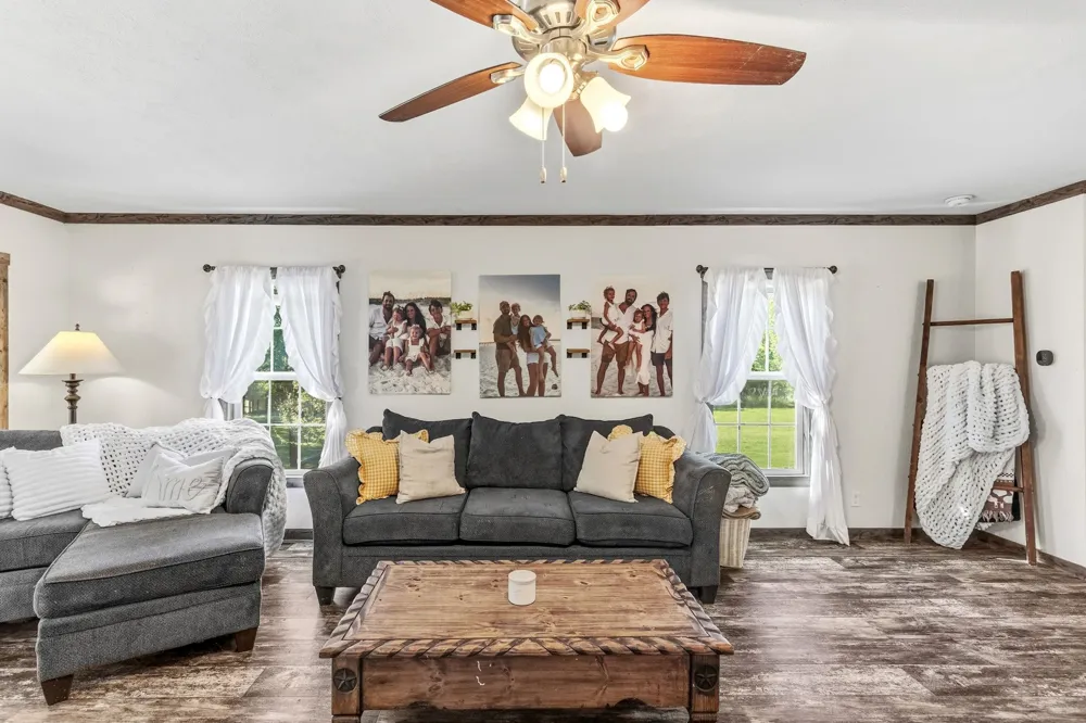 151 Hilltop Lane Emory, TX 75440