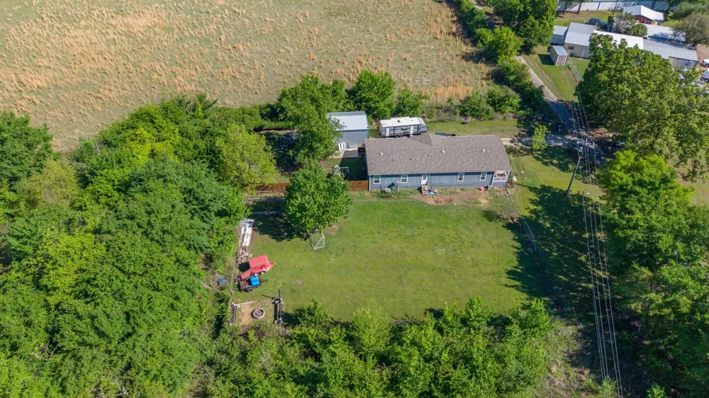 151 Hilltop Lane Emory, TX 75440