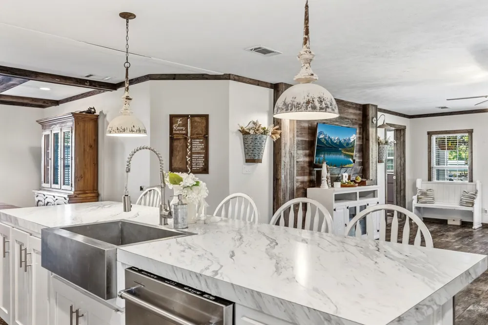 151 Hilltop Lane Emory, TX 75440