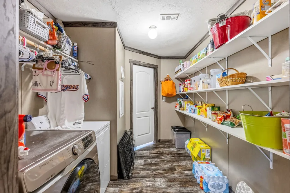 151 Hilltop Lane Emory, TX 75440