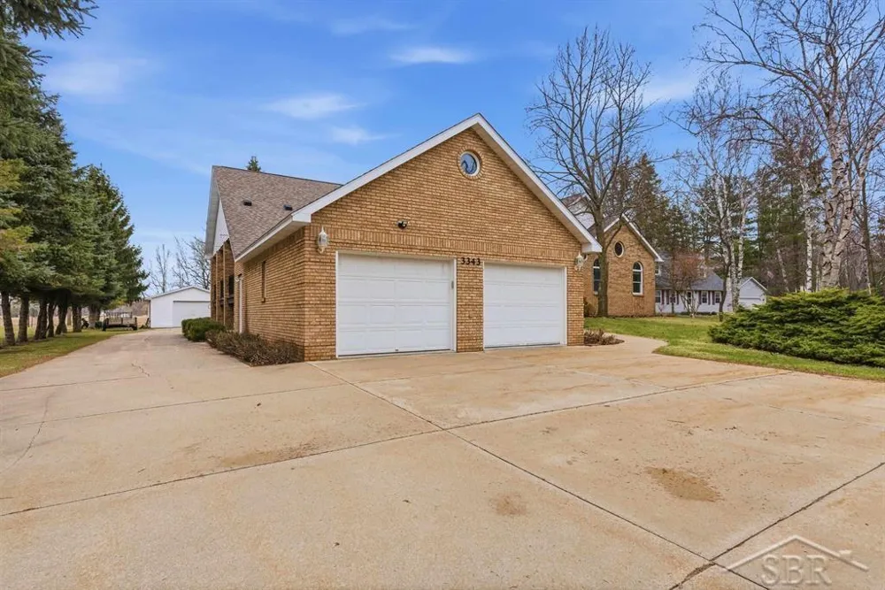 3343 E Ryan Drive Larkin Charter Township, MI 48642