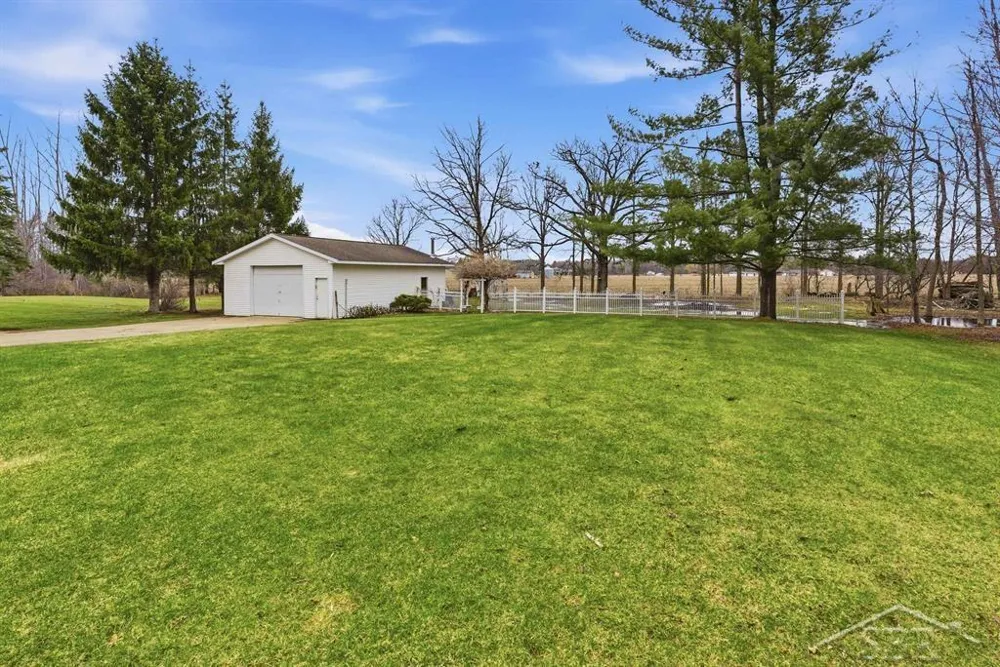 3343 E Ryan Drive Larkin Charter Township, MI 48642