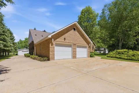 3343 E Ryan Drive