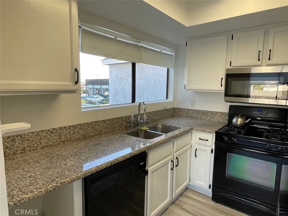 219 32nd Street Newport Beach, CA 92663