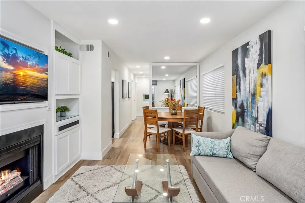219 32nd Street Newport Beach, CA 92663