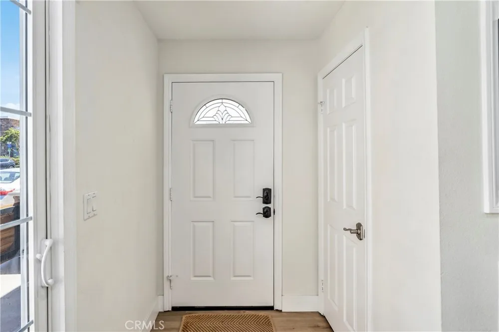 219 32nd Street Newport Beach, CA 92663