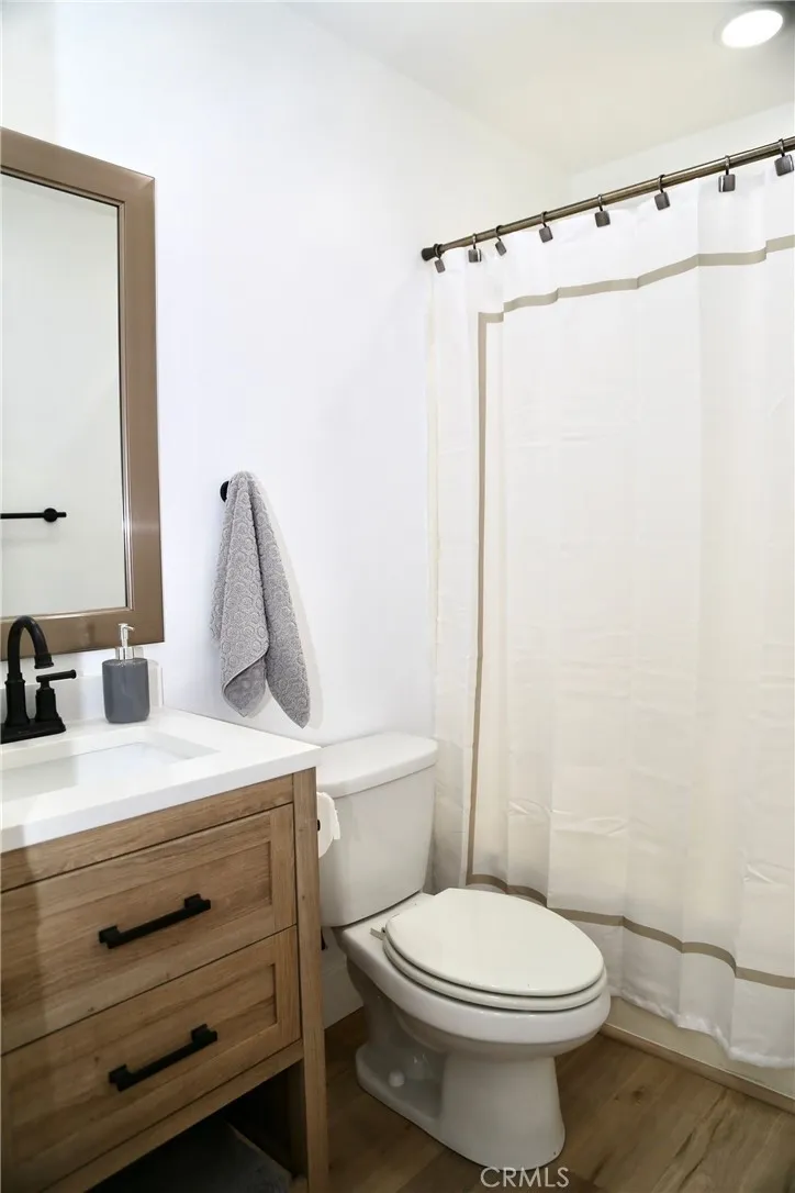 219 32nd Street Newport Beach, CA 92663