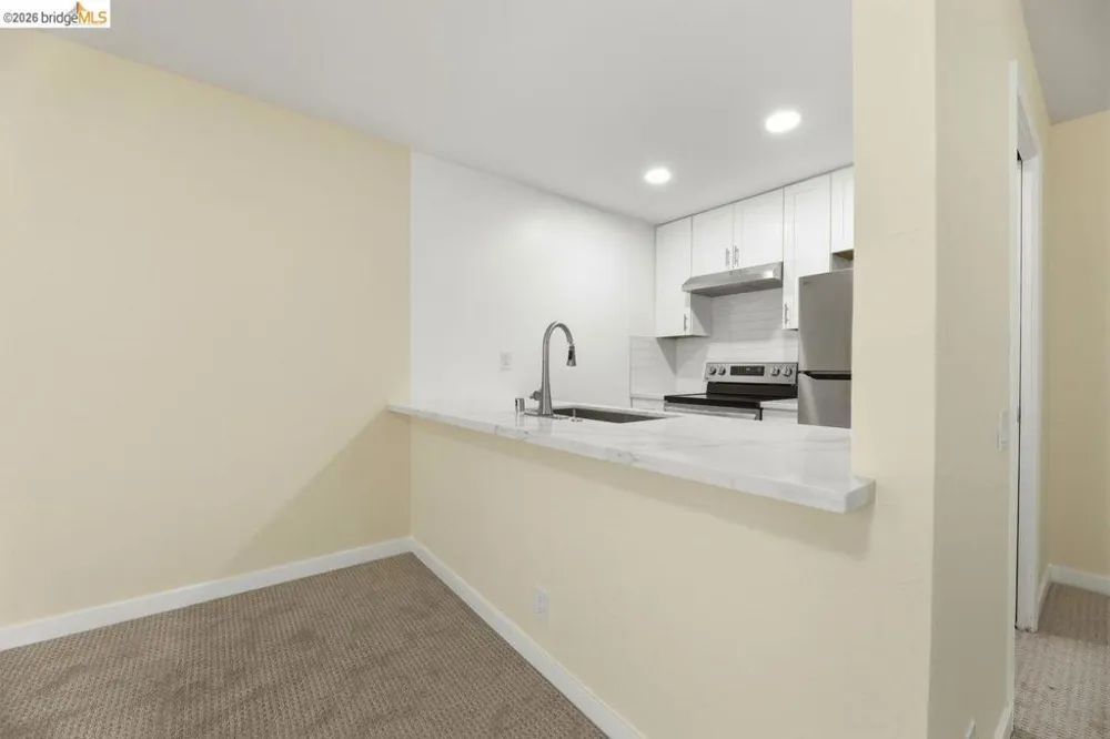 811 York St #237 Oakland, CA 94610