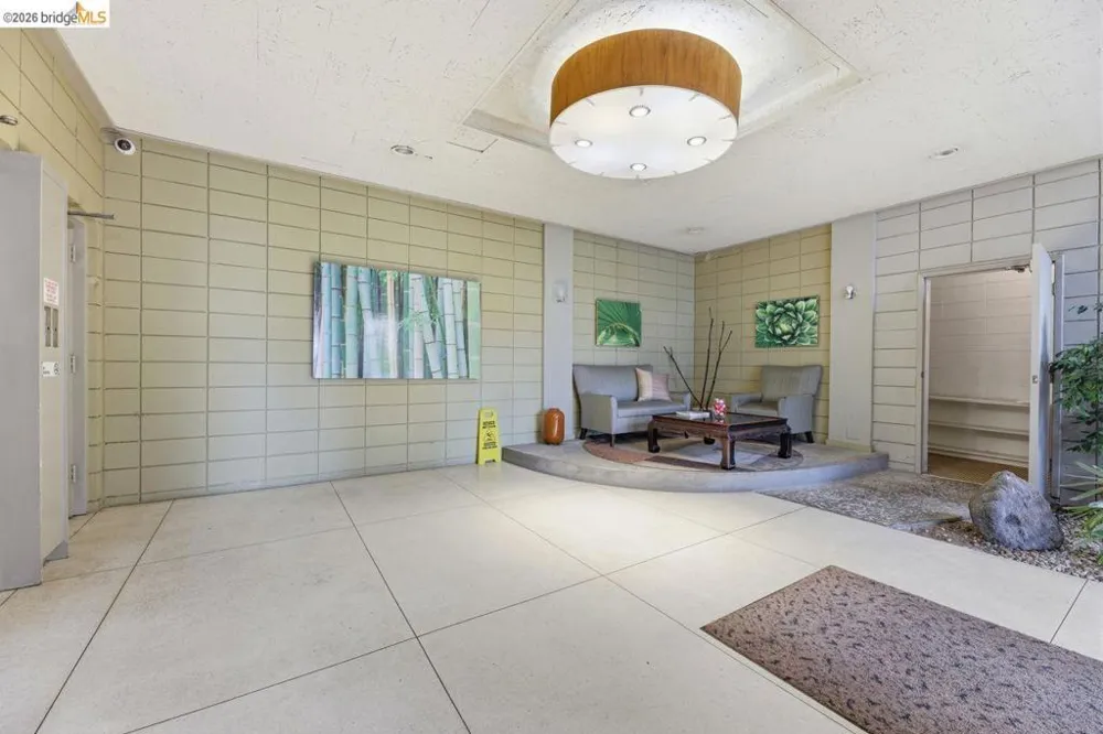 811 York St #237 Oakland, CA 94610