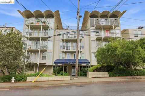 811 York St #237