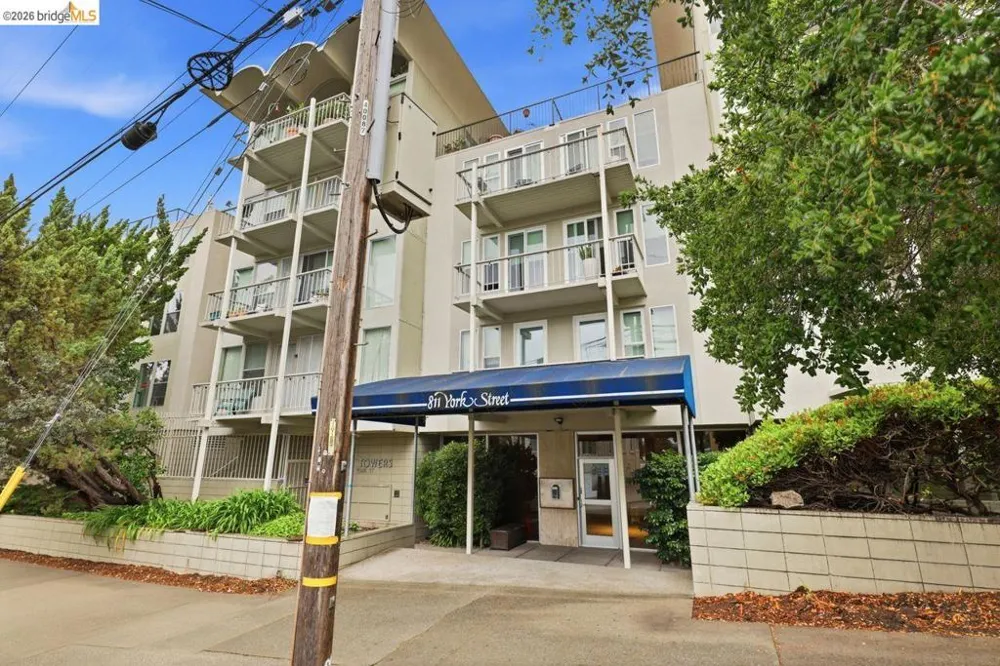 811 York St #237 Oakland, CA 94610