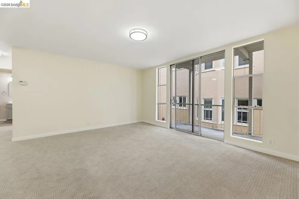 811 York St #237 Oakland, CA 94610