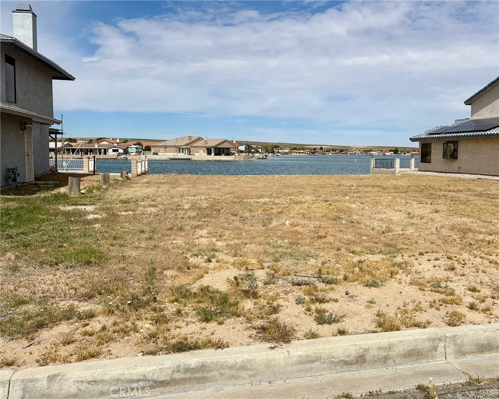 26322 Corona Helendale, CA 92342