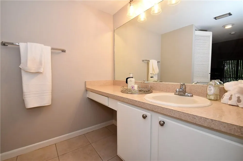 1667 BROOKHOUSE CIRCLE #BR128 Sarasota, FL 34231