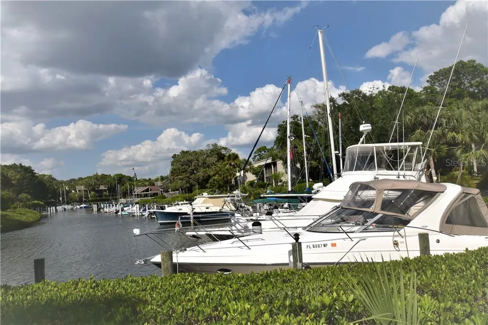 1667 BROOKHOUSE CIRCLE #BR128 Sarasota, FL 34231