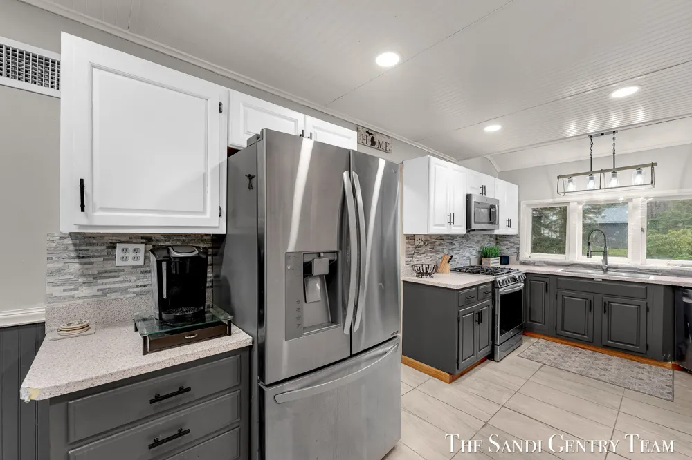 1111 2nd Street Pentwater, MI 49449