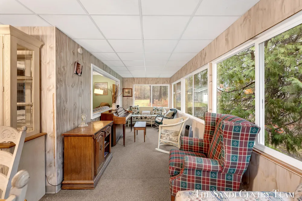 1111 2nd Street Pentwater, MI 49449
