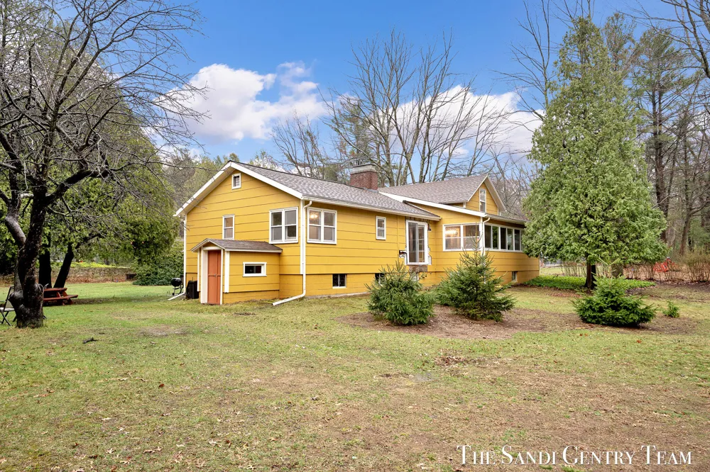 1111 2nd Street Pentwater, MI 49449