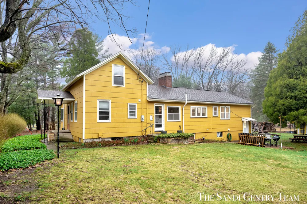 1111 2nd Street Pentwater, MI 49449