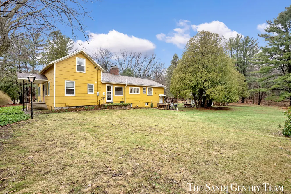 1111 2nd Street Pentwater, MI 49449