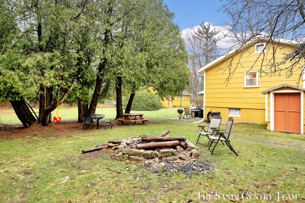 1111 2nd Street Pentwater, MI 49449